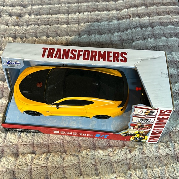 JADA Toys Transformers The Last Knight Bumblebee 2016 Chevy